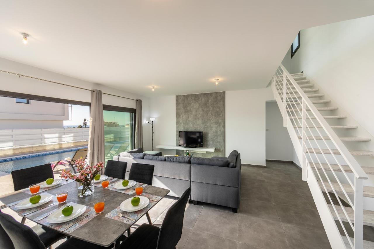 Villa Andre, walking distance to Coral Bay Peyia Esterno foto