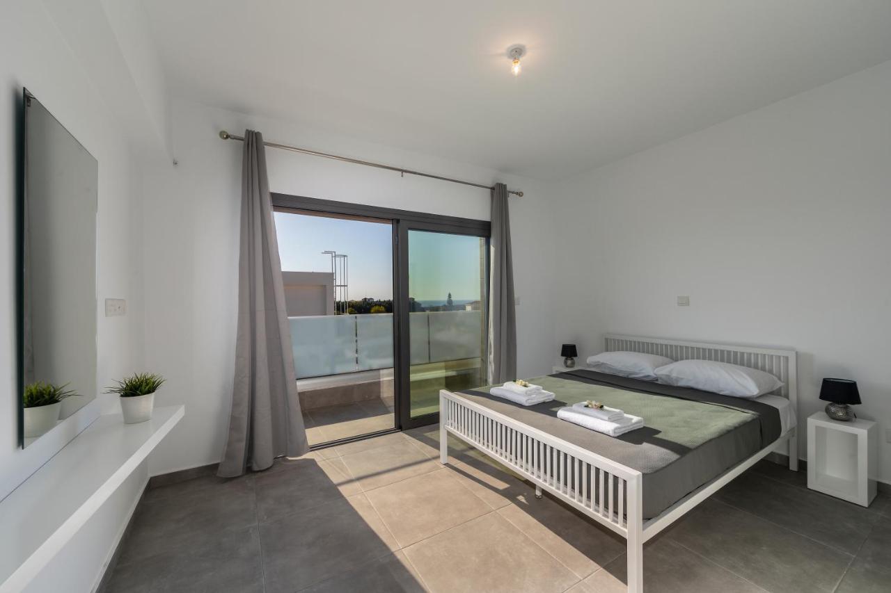 Villa Andre, walking distance to Coral Bay Peyia Esterno foto